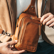 Leather Sling Bag Riga für Damen – Zusätzliche Produktansicht 3