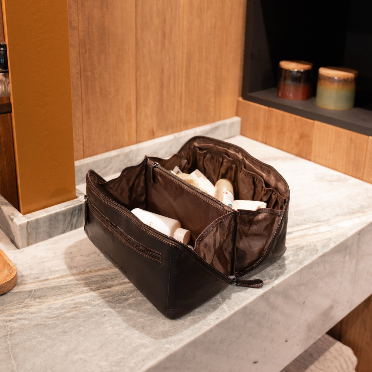 Elmia Full-Grain Leather Toiletry Bag für Damen – Zusätzliche Produktansicht 2