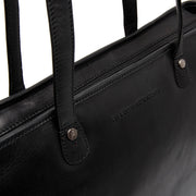 
Astano Vollnarbenleder-Shopper - Strukturierte Seitenansicht mit Faltentiefe & Erweiterungsvolumen