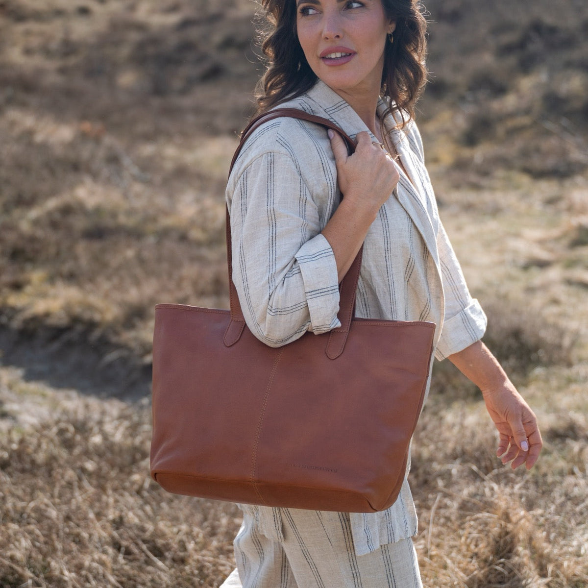 Monza Full-Grain Leather Tote Bag für Damen – Zusätzliche Produktansicht 3