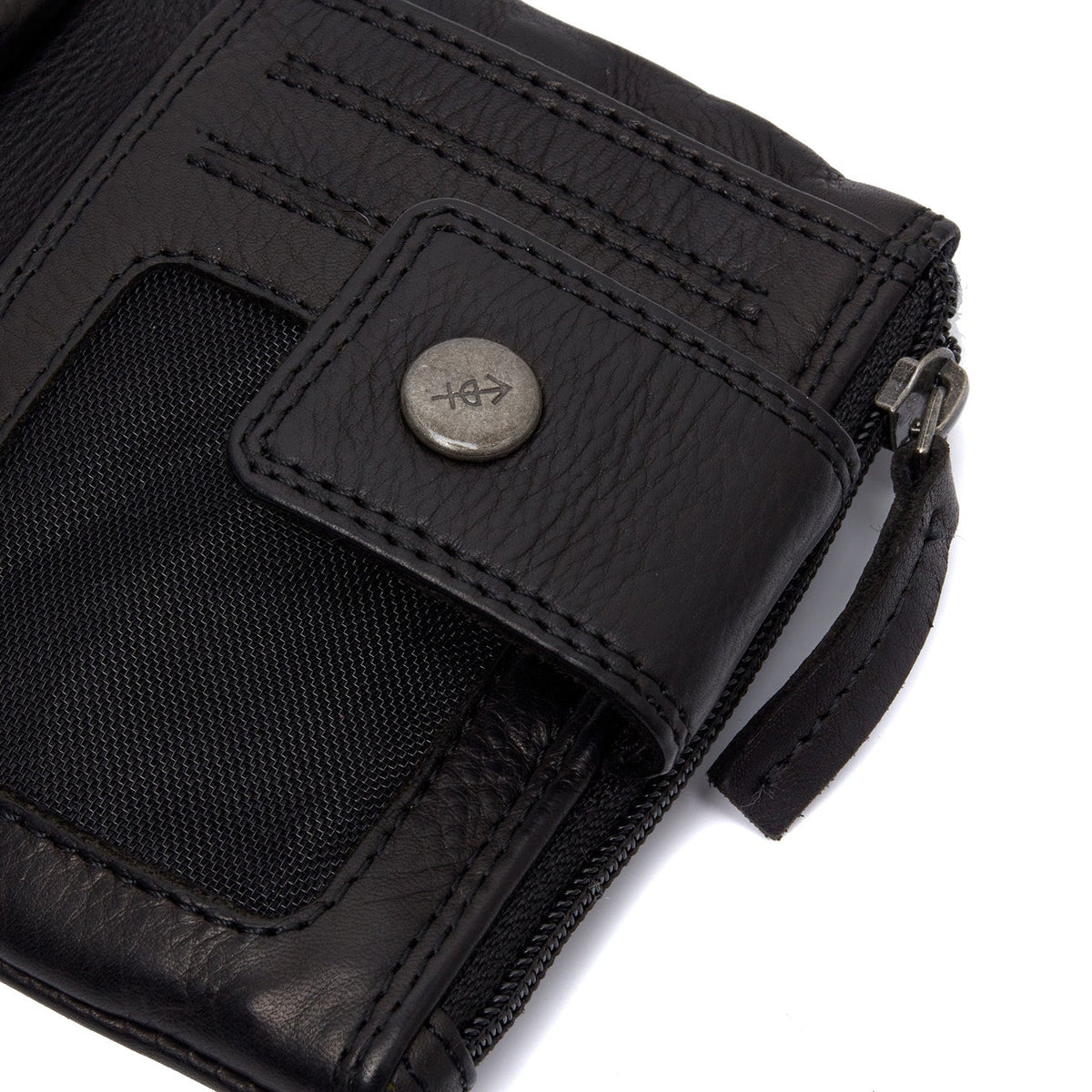 
Everyday Carry Perspective Showing Ergonomic Grab Handle & Strap Comfort