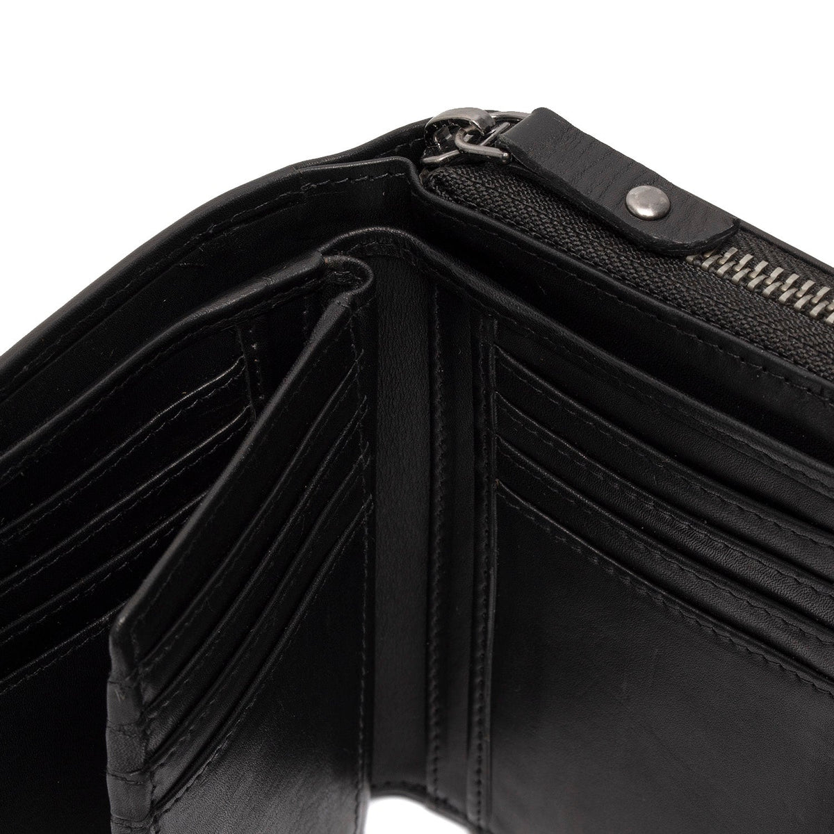 
Innenansicht Showing Dedicated Padded Laptop Sleeve & Multi-Compartment Organization