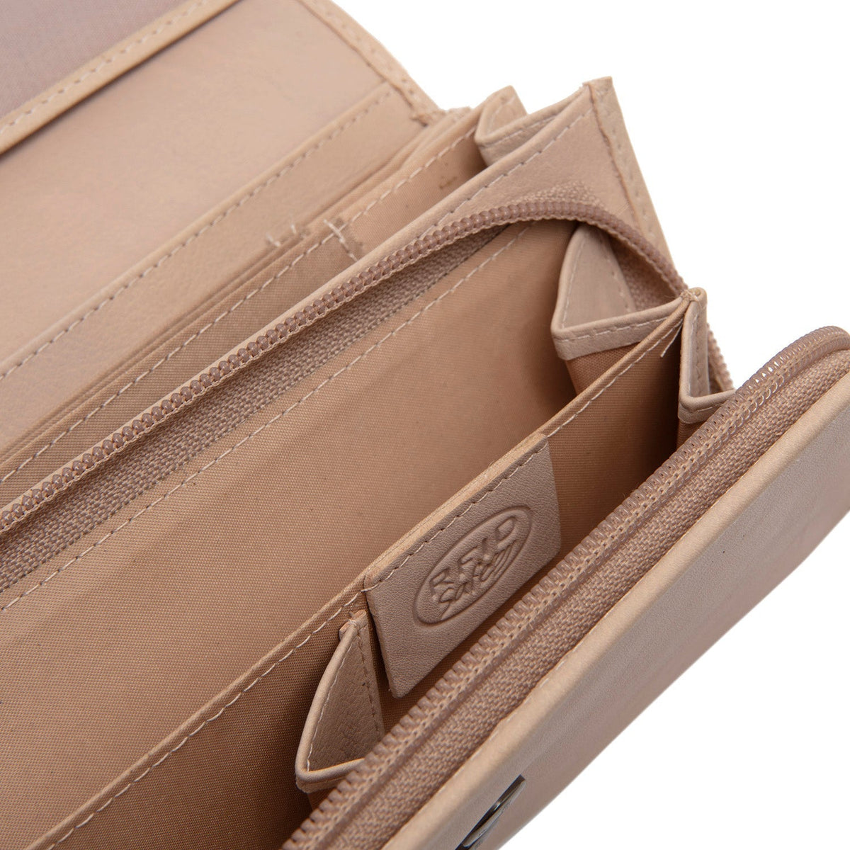 
Innenansicht Showing Dedicated Padded Laptop Sleeve & Multi-Compartment Organization