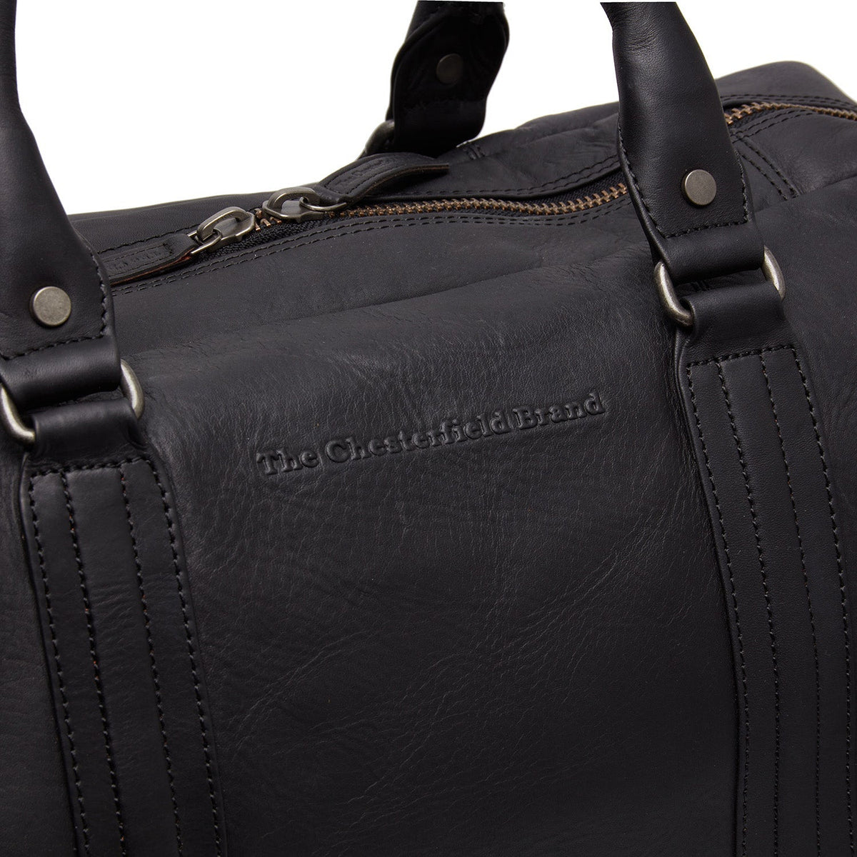 Solid Antique Brass Hardware &amp; Heavy-Duty Dual Zipper Detail on Perth Full-Grain Leather Weekender Bag für Damen