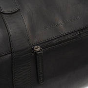 
Portsmouth II Vollnarbenleder-Weekender-Reisetasche - Strukturierte Seitenansicht mit Faltentiefe & Erweiterungsvolumen