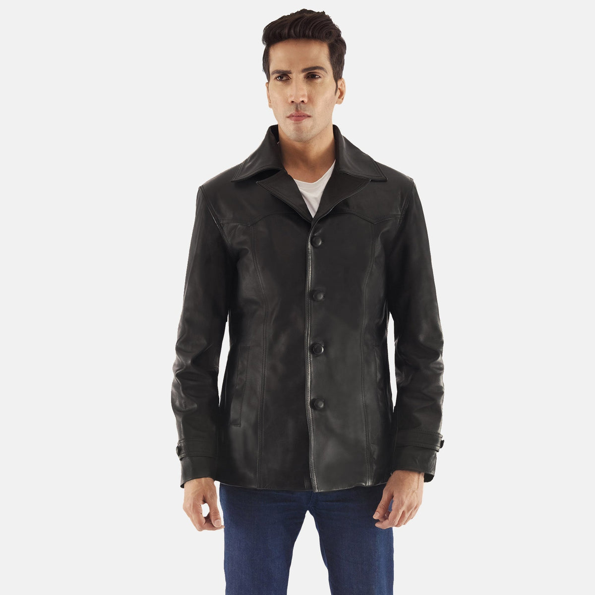 Leo Schwarz Ledermantel für Herren in Black Cowhide Leather - Vorderansicht &amp; maßgeschneiderte Silhouette | Online Kaufen