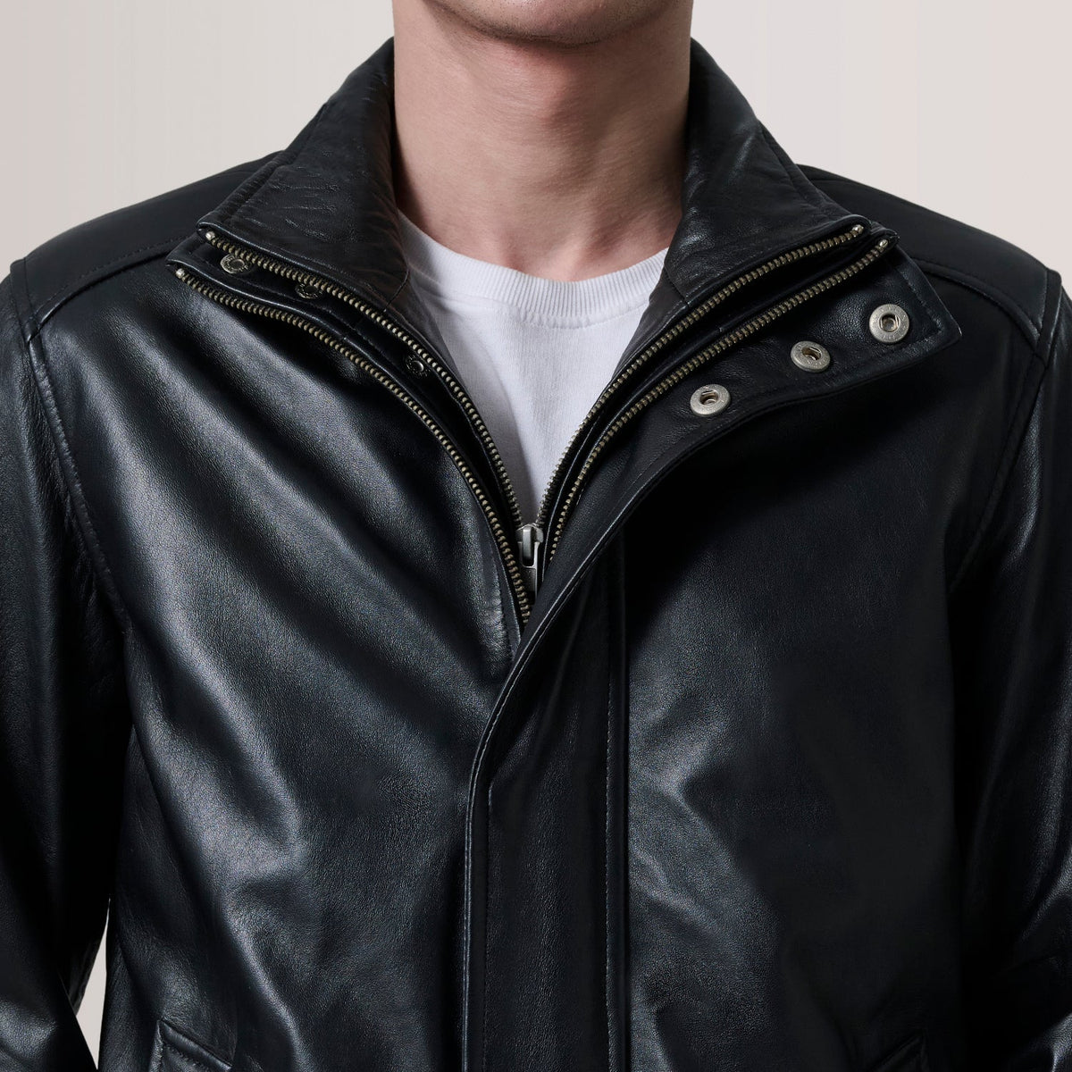 
Innenansicht Showing Quilted Polyester Lining & Zwei funktionale Innentaschen