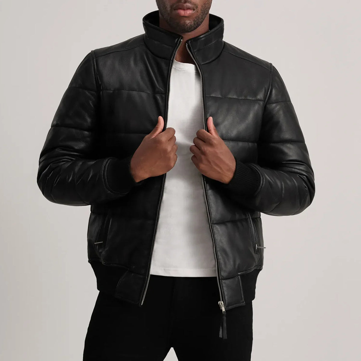 Lucas Blue Leather Puffer Bomber Jacket in Blue Sheepskin Leather - Vorderansicht &amp; maßgeschneiderte Silhouette | Online Kaufen