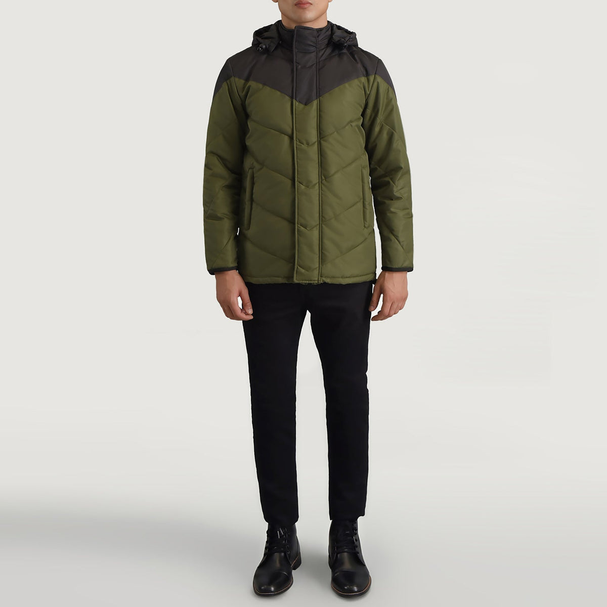 
Luka Schwarz & Grün Hooded Puffer Lederjacke für Herren - Seitenansicht mit ergonomischem Ärmelschnitt & sportlicher Passform