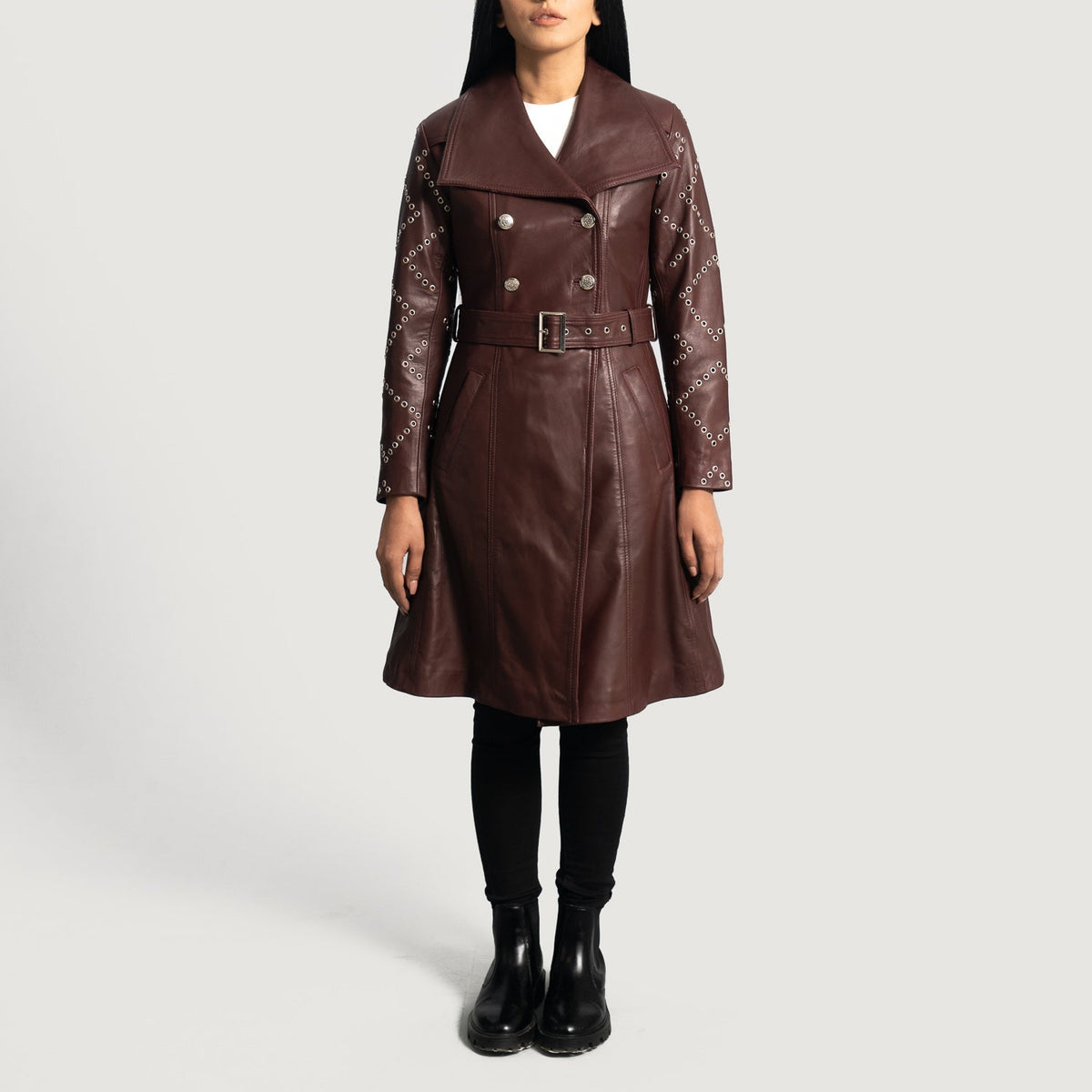 Maroon Sheepskin Leather Trench Coat - Rückansicht mit passgenauen Schultern &amp; sauberem Saum