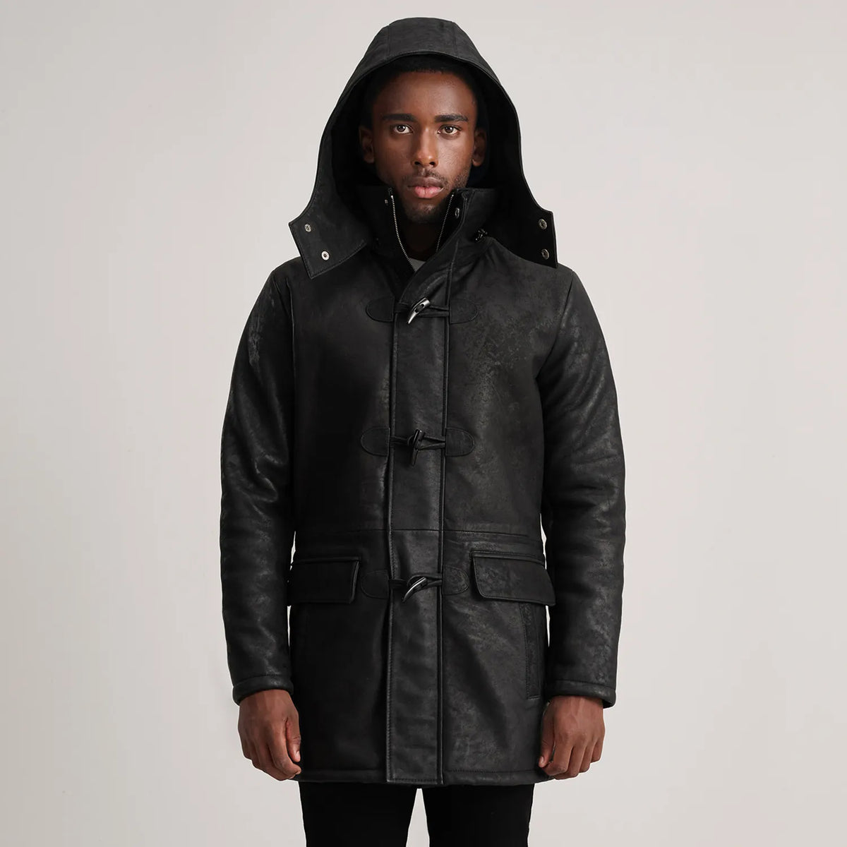 Detailansicht of Band collar &amp; Zipper with Toggle button Hardware on Nolan Black Snuffed Leather Duffle Coat