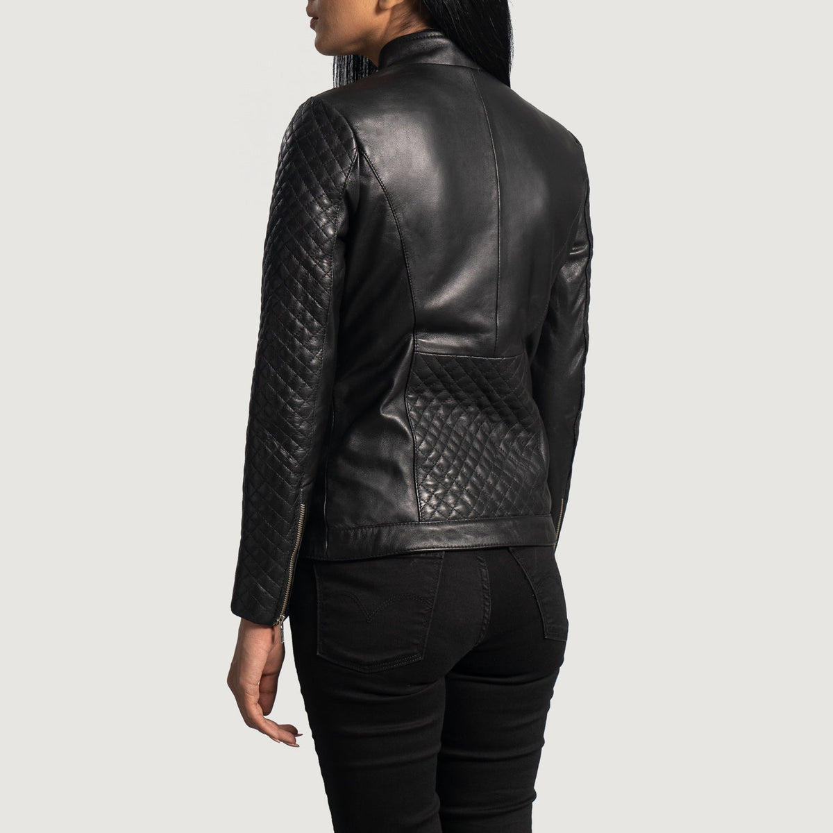 
Authentic Sheepskin Leather with Aniline Finish Grain Texture & Heavy-Duty Seam Stitching Detail