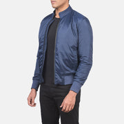
Blue Nylon Bomber Jacket - Rückansicht mit passgenauen Schultern & sauberem Saum