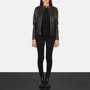 Women's Rave Brown Leather Biker Jacket - Seitenansicht mit ergonomischem Ärmelschnitt