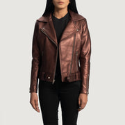 Women's Rumy Maroon Leather Biker Jacket - Seitenansicht mit ergonomischem Ärmelschnitt