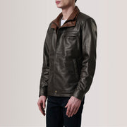 
Sean Braun Leather Classic Lederjacke für Herren For Men - Seitenansicht mit ergonomischem Ärmelschnitt & sportlicher Passform
