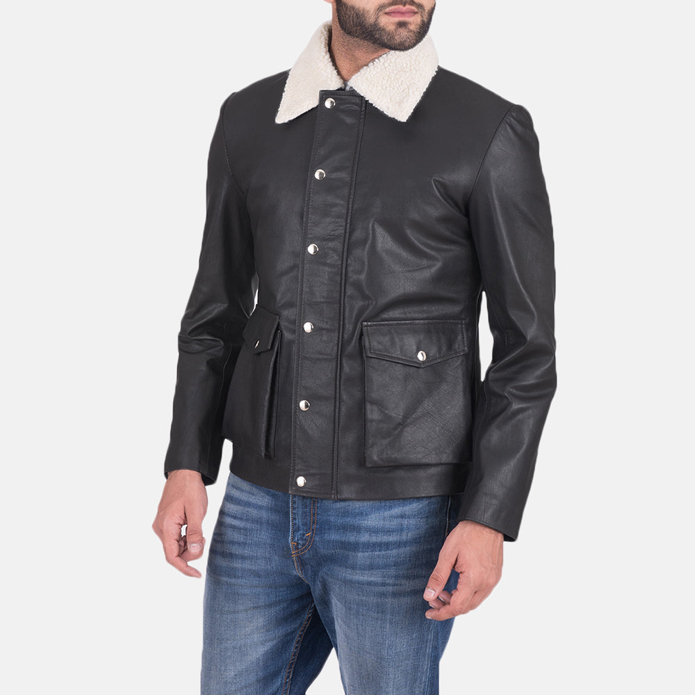 Men's Snow Cole Schwarz Lederjacke für Herren in Black Goatskin Leather - Vorderansicht &amp; maßgeschneiderte Silhouette | Online Kaufen