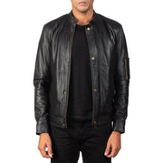 Men's Tea House Schwarz Leder-Bikerjacke für Herren in Black Sheepskin Leather - Vorderansicht &amp; maßgeschneiderte Silhouette | Online Kaufen