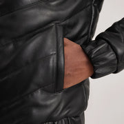 Innenansicht Showing Polyester lining &amp; Zwei Innentaschen