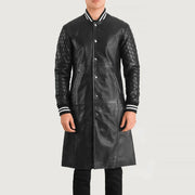 
Detailansicht of Varsity collar & Snap Button button Hardware on Wilde Schwarz Leather Varsity Ledermantel für Herren
