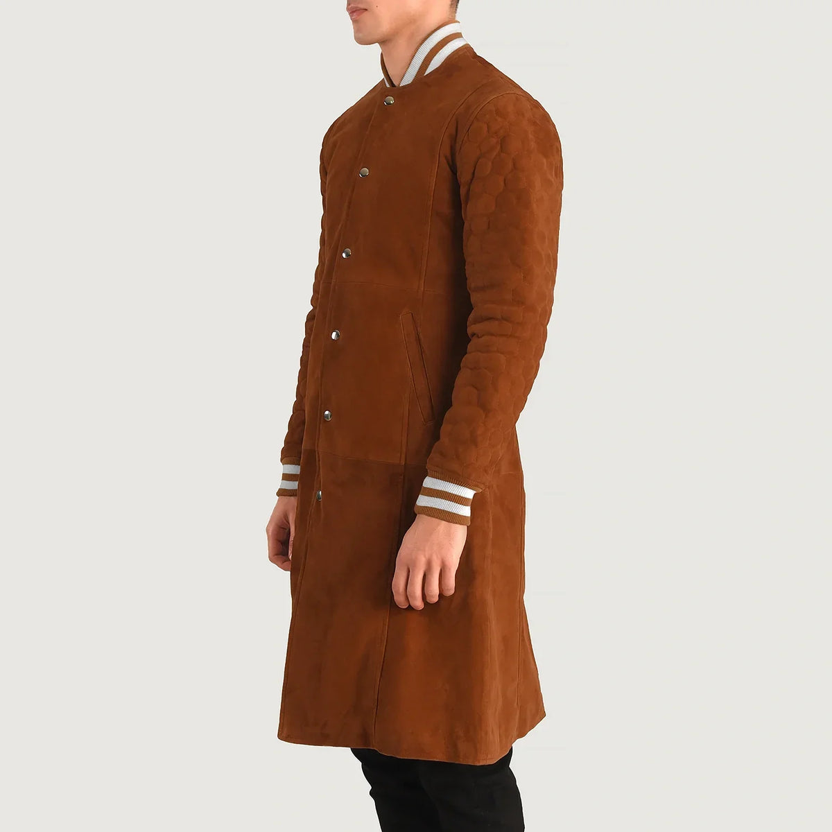 Tan Bown Goatskin Suede Varsity Jacket - Rückansicht mit passgenauen Schultern &amp; sauberem Saum