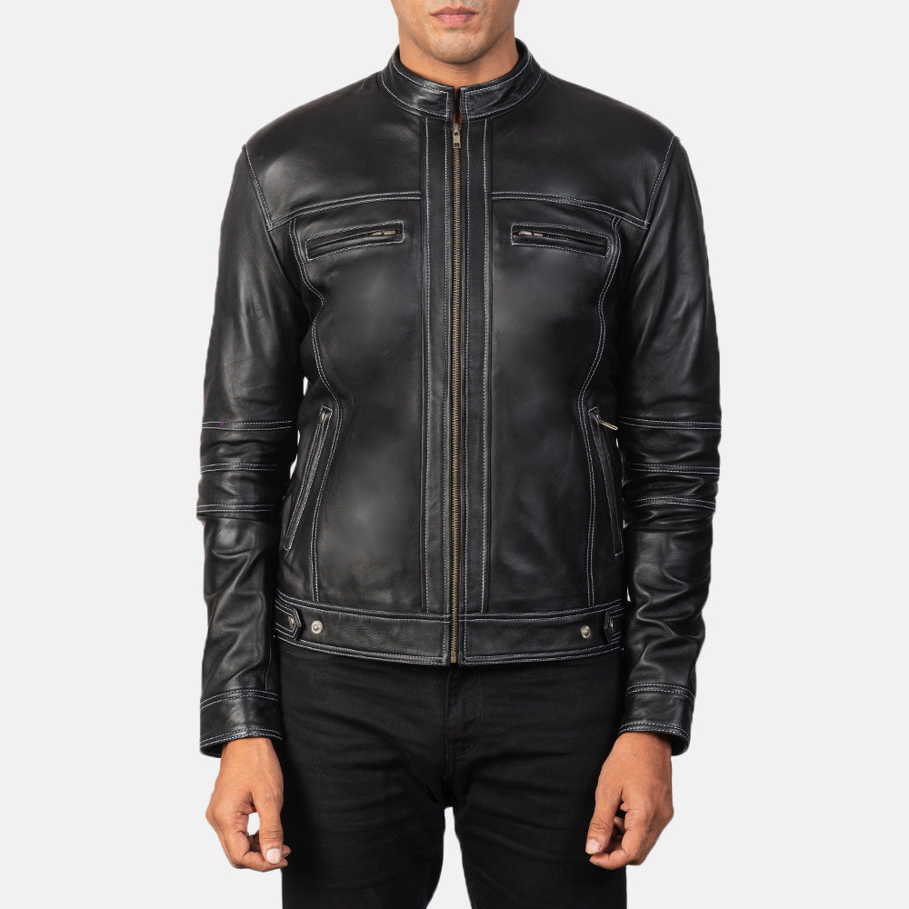 Detailansicht of Band &amp; Zipper Hardware on Youngster Distressed Black Leather Jacket