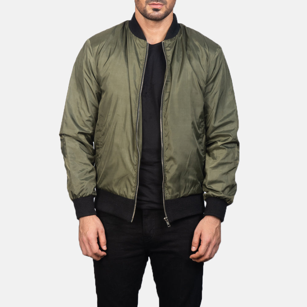 Men's Zack Grün Leder-Bomberjacke für Herren in Green Nylon - Vorderansicht &amp; maßgeschneiderte Silhouette | Online Kaufen